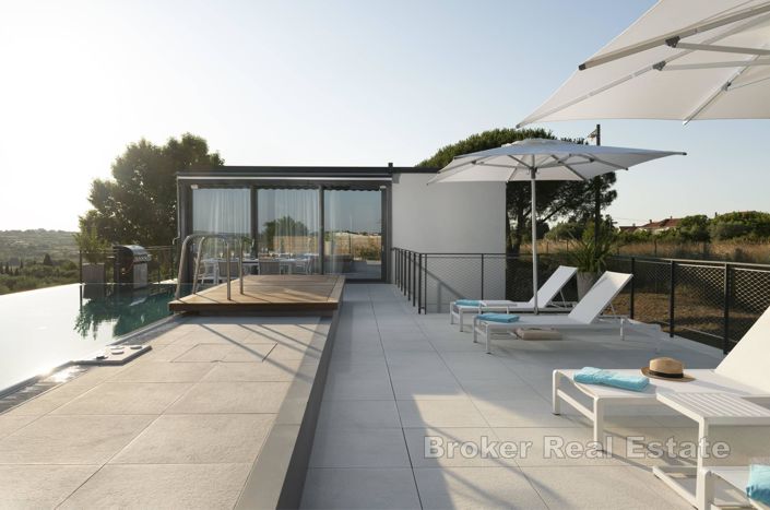 Image No.18-Villa de 12 chambres à vendre à Zadar