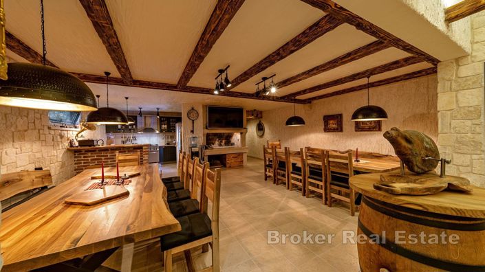 Image No.18-Villa de 12 chambres à vendre à Trogir