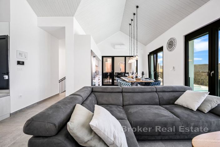 Image No.2-Villa de 4 chambres à vendre à Primošten