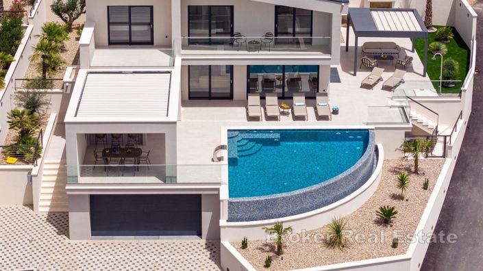 Image No.2-Villa de 4 chambres à vendre à Split