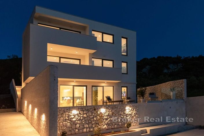 Image No.15-4 Bed Villa for sale