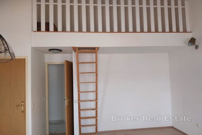 Image No.7-7 Bed Villa for sale