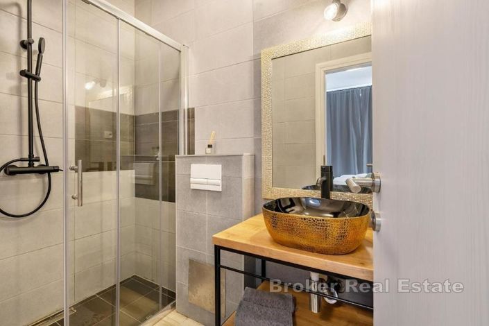 Image No.10-4 Bed Villa for sale