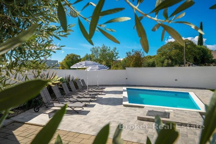 Image No.11-4 Bed Villa for sale