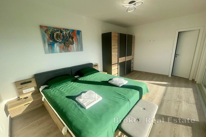 Image No.8-4 Bed Villa for sale