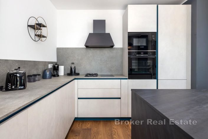 Image No.9-5 Bed Villa for sale