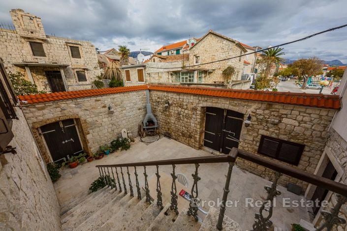 Image No.4-10 Bed Villa for sale