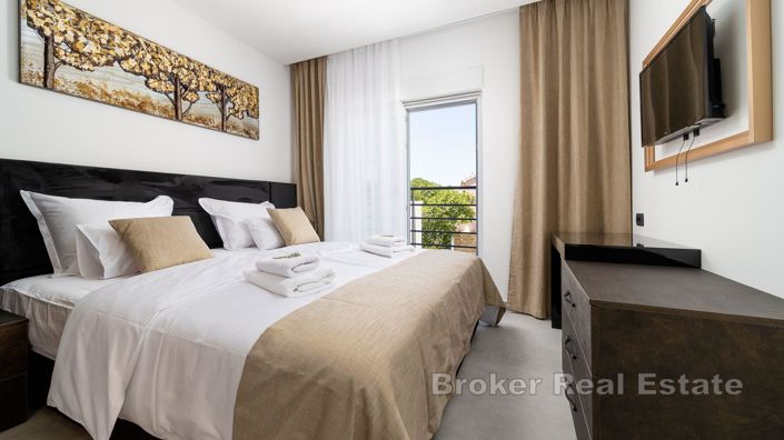 Image No.10-5 Bed Villa for sale