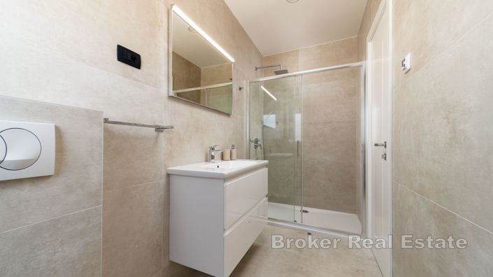 Image No.14-5 Bed Villa for sale