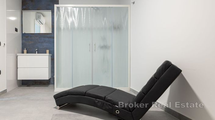 Image No.18-5 Bed Villa for sale