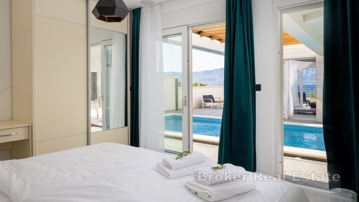 Image No.8-5 Bed Villa for sale