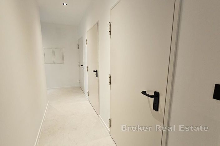 Image No.12-3 Bed Apartment for sale