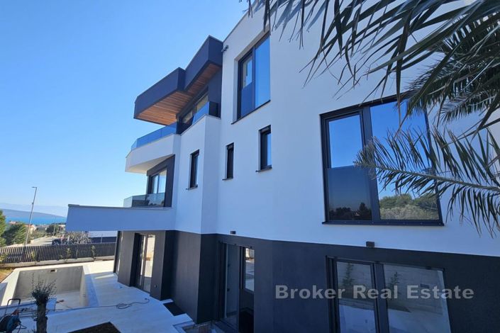 Image No.18-3 Bed Apartment for sale