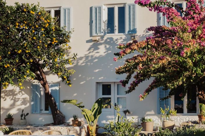 Image No.2-3 Bed Villa for sale