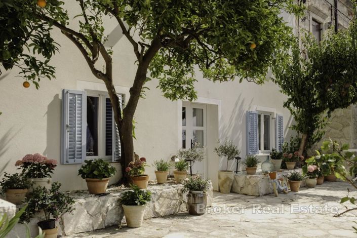 Image No.5-3 Bed Villa for sale