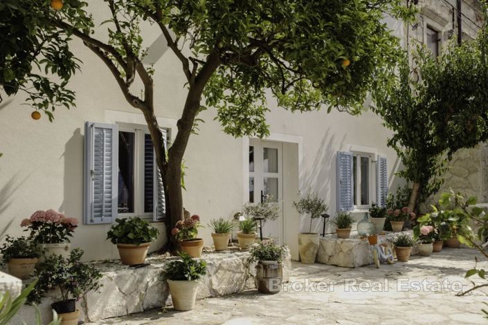 Image No.5-3 Bed Villa for sale