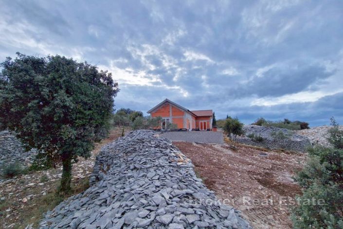 Image No.2-Villa for sale