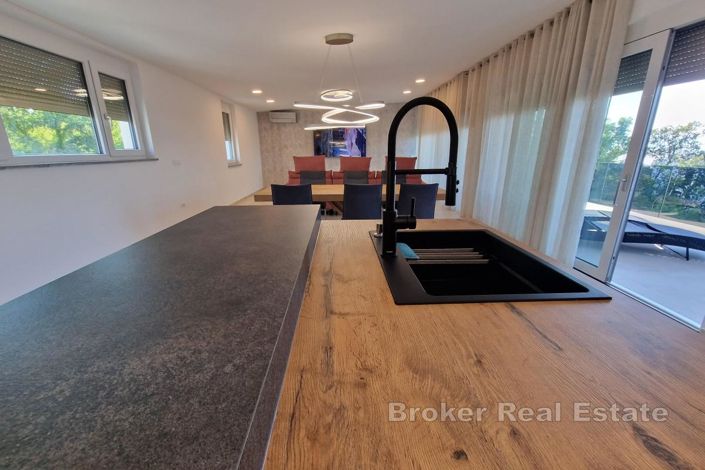 Image No.8-3 Bed Apartment for sale