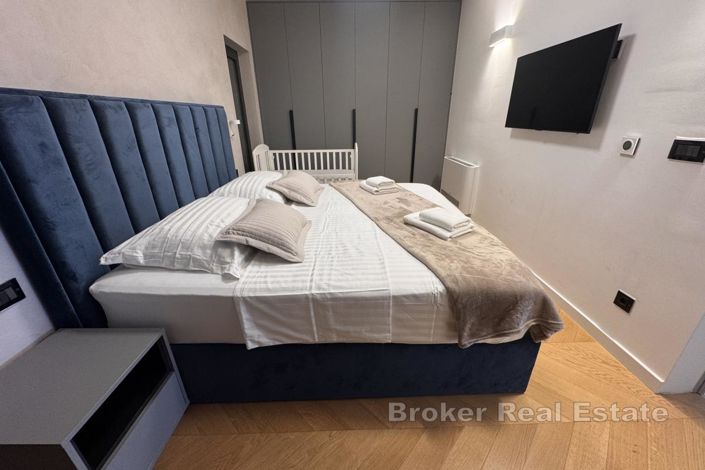 Image No.10-5 Bed Villa for sale