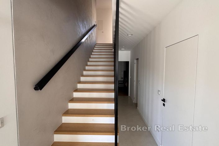 Image No.11-5 Bed Villa for sale