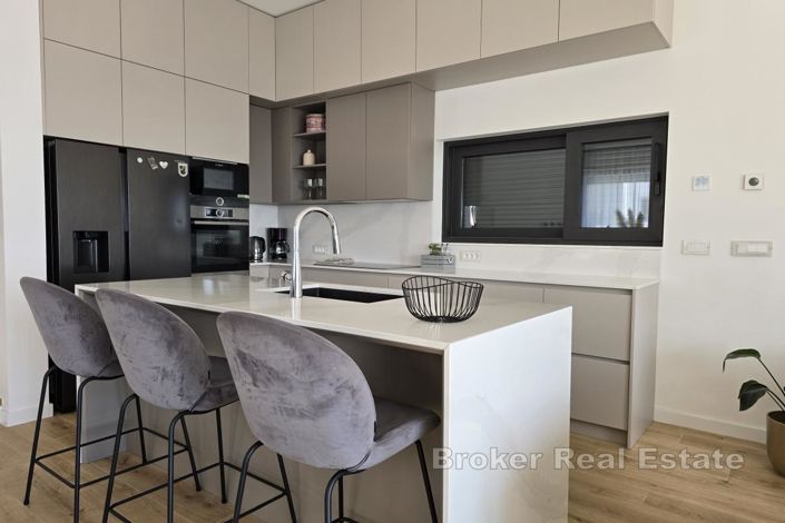 Image No.8-5 Bed Villa for sale