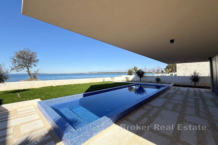 Image No.8-4 Bed Villa for sale