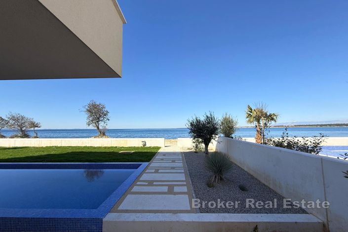 Image No.9-4 Bed Villa for sale