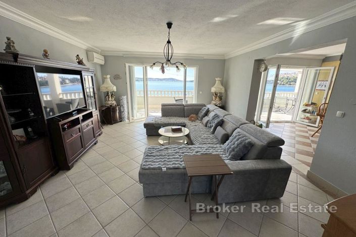 Image No.2-5 Bed Villa for sale