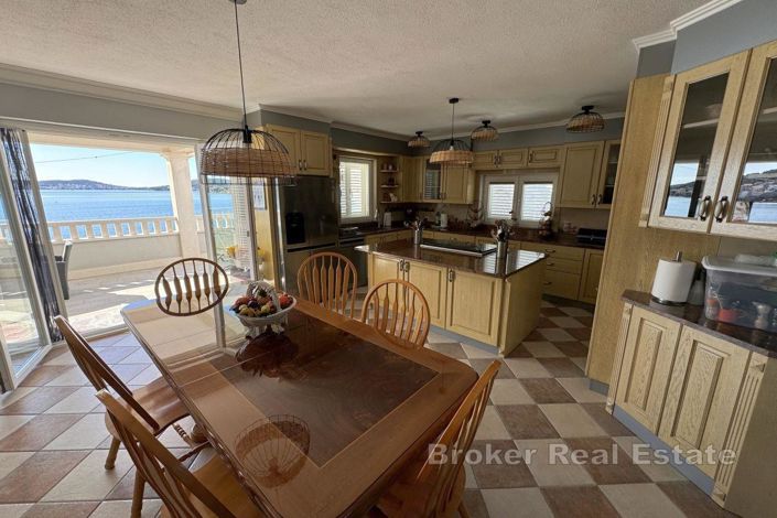 Image No.5-5 Bed Villa for sale