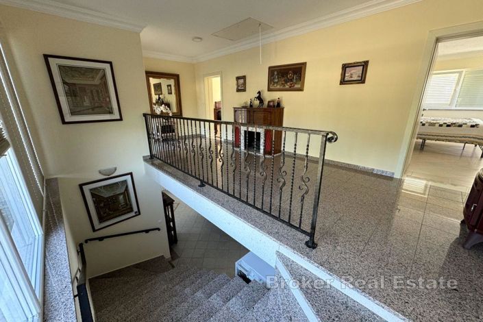 Image No.8-5 Bed Villa for sale