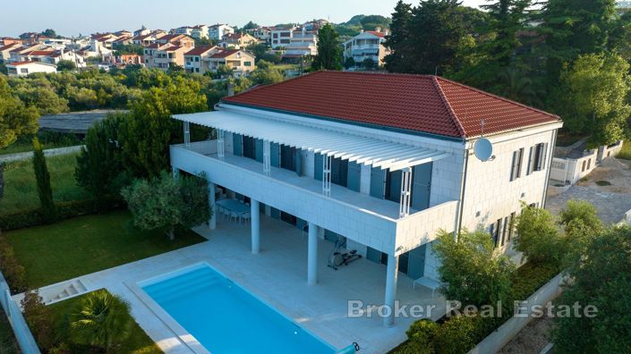 Image No.15-6 Bed Villa for sale