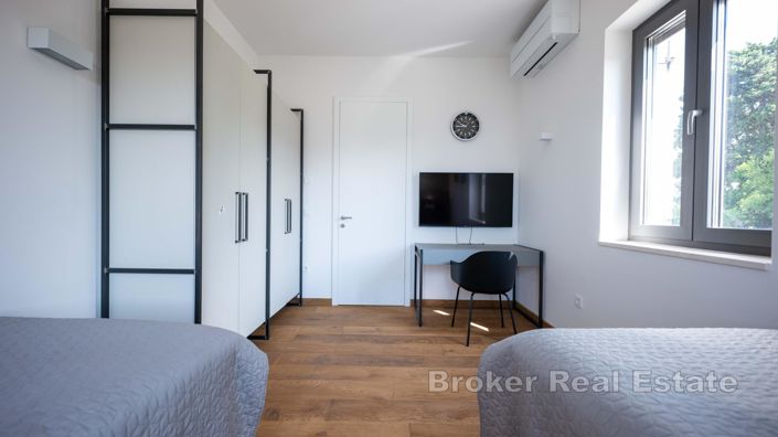 Image No.20-6 Bed Villa for sale