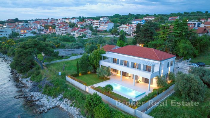 Image No.3-6 Bed Villa for sale