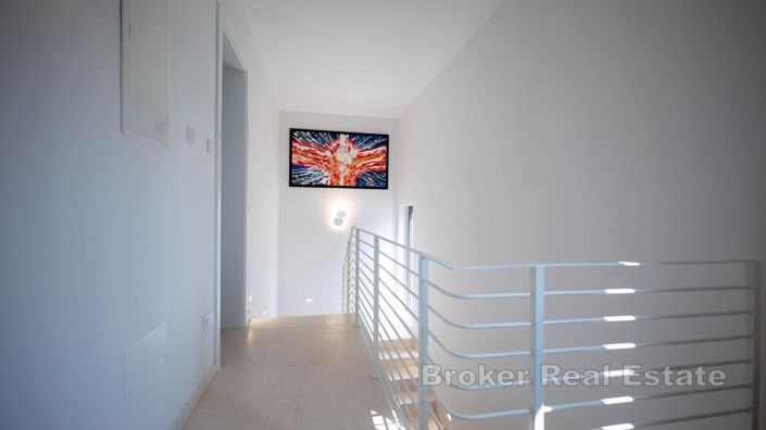 Image No.21-6 Bed Villa for sale