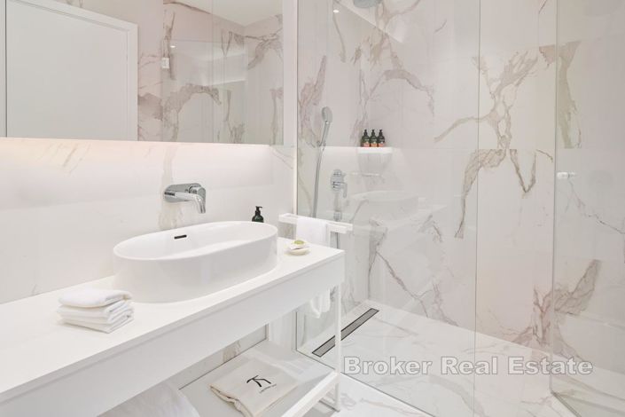 Image No.9-3 Bed Apartment for sale