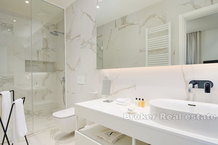 Image No.12-2 Bed Villa for sale