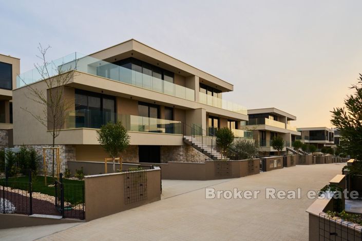 Image No.6-2 Bed Villa for sale