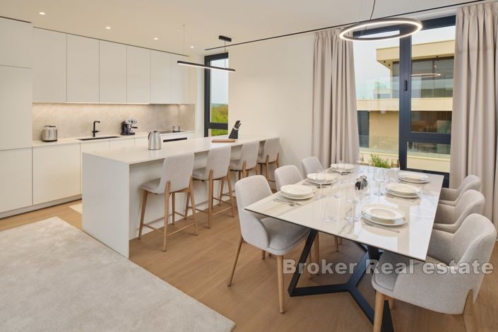 Image No.8-2 Bed Villa for sale