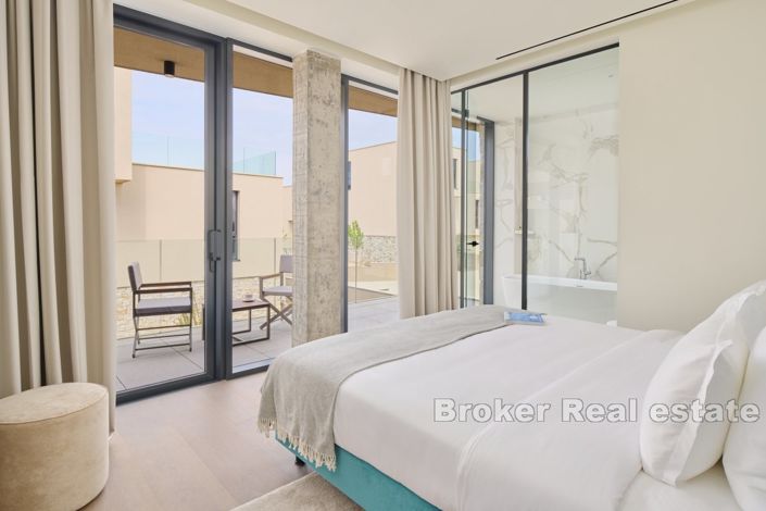 Image No.14-4 Bed Villa for sale