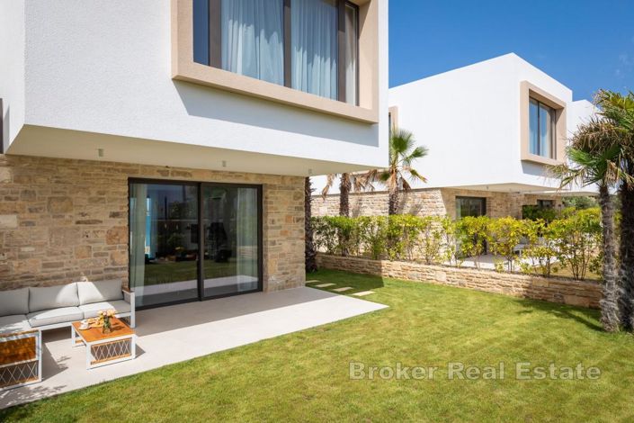 Image No.3-3 Bed Villa for sale