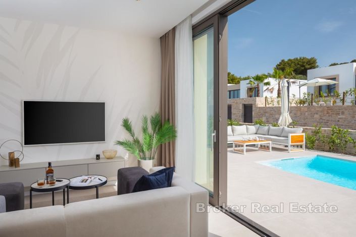 Image No.10-2 Bed Villa for sale