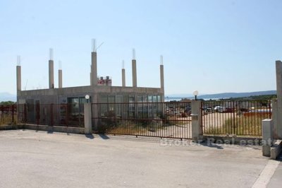 1 - Kaštel Štafilic, Land