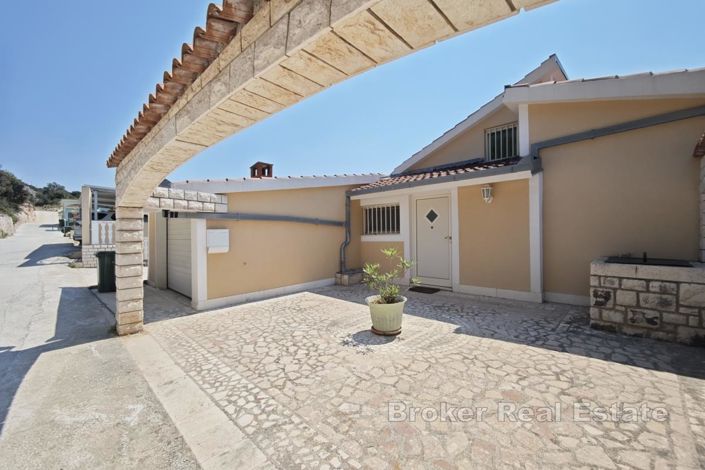 Image No.4-Villa de 5 chambres à vendre à Rogoznica