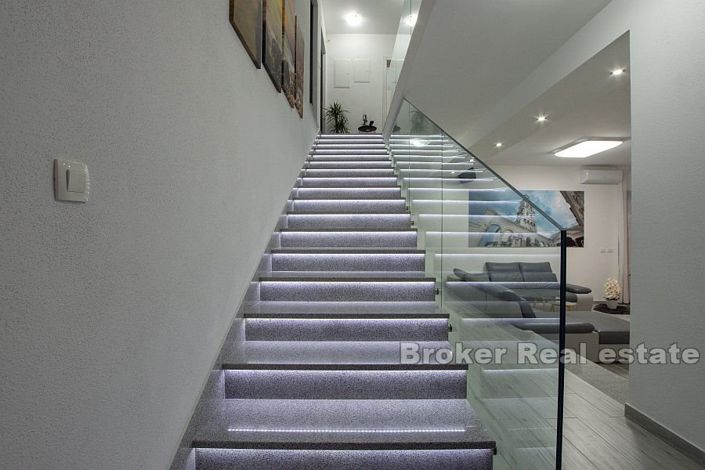 Image No.8-Villa de 4 chambres à vendre à Split