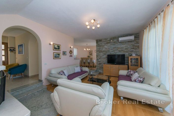 Image No.3-Villa de 5 chambres à vendre à Makarska