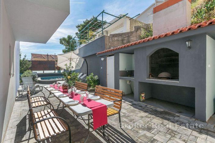 Image No.4-6 Bed Villa for sale