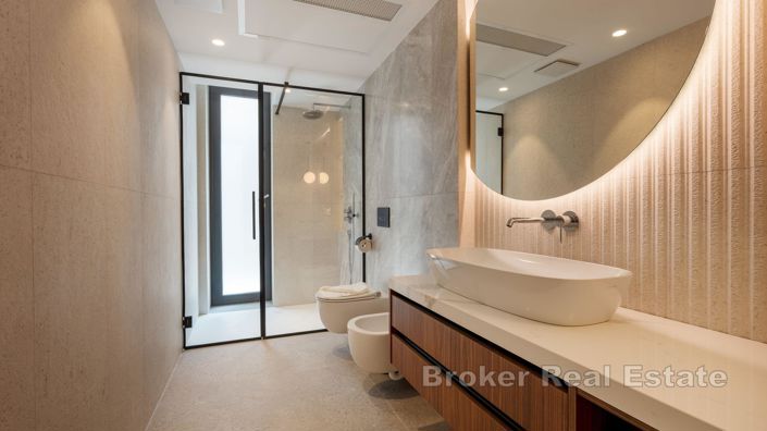 Image No.11-4 Bed Villa for sale