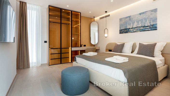 Image No.15-4 Bed Villa for sale