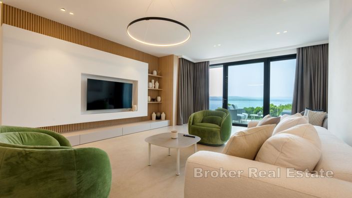 Image No.4-4 Bed Villa for sale