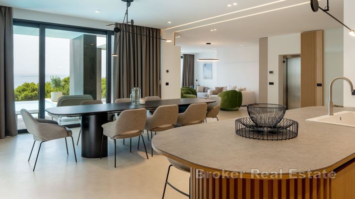 Image No.5-4 Bed Villa for sale